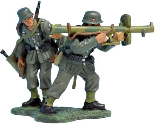 BRITAINS 17491 GERMAN BAZOOKA ANTI TANK GUN TEAM Panzerschreck