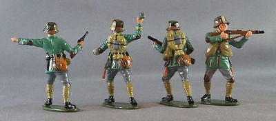 Britains Premier 41028 WWI German Storm Troopers -Trench Raiding Party