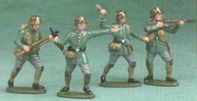 Britains Premier 41028 WWI German Storm Troopers -Trench Raiding Party